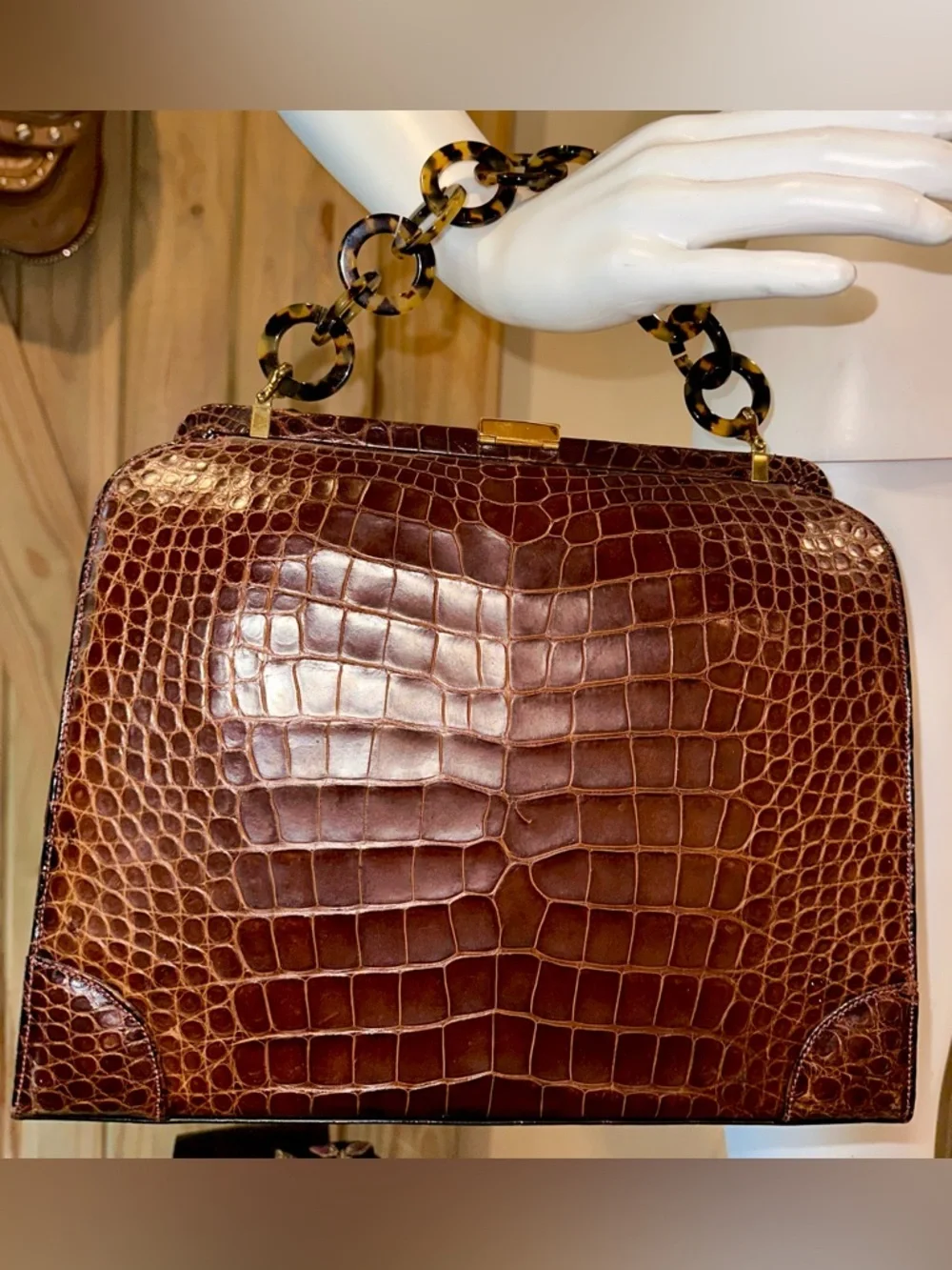 Stunning vintage Lucille de Paris genuine Crocodile 🐊 alligator bag large